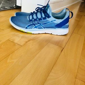 ASICS women’s 10.5 running shoes